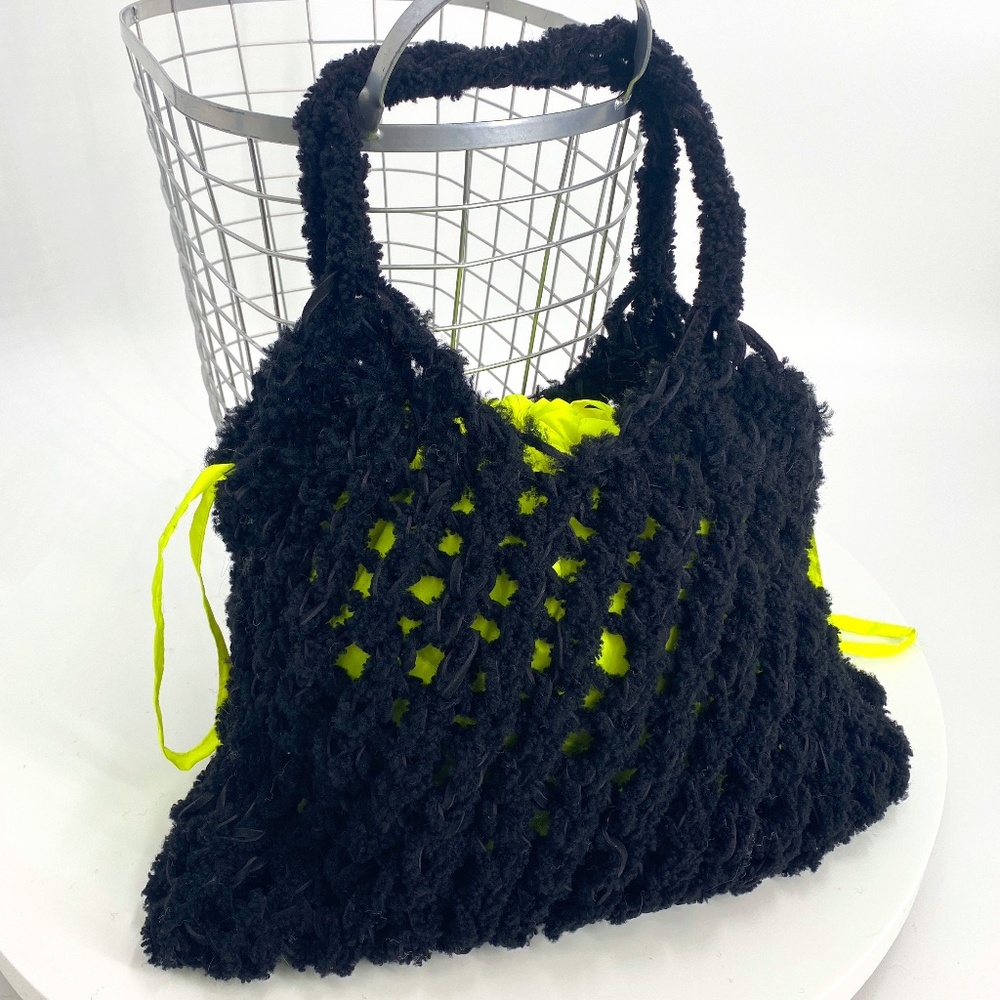Real Shearling Knit Tote bag with a Detachable Nylon Pouch